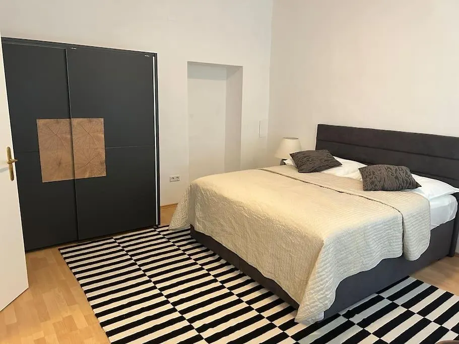 Apartment Saturn Vienna Austria