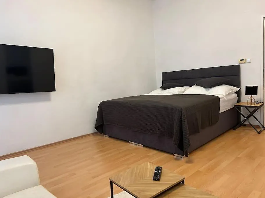 Apartment Saturn Vienna